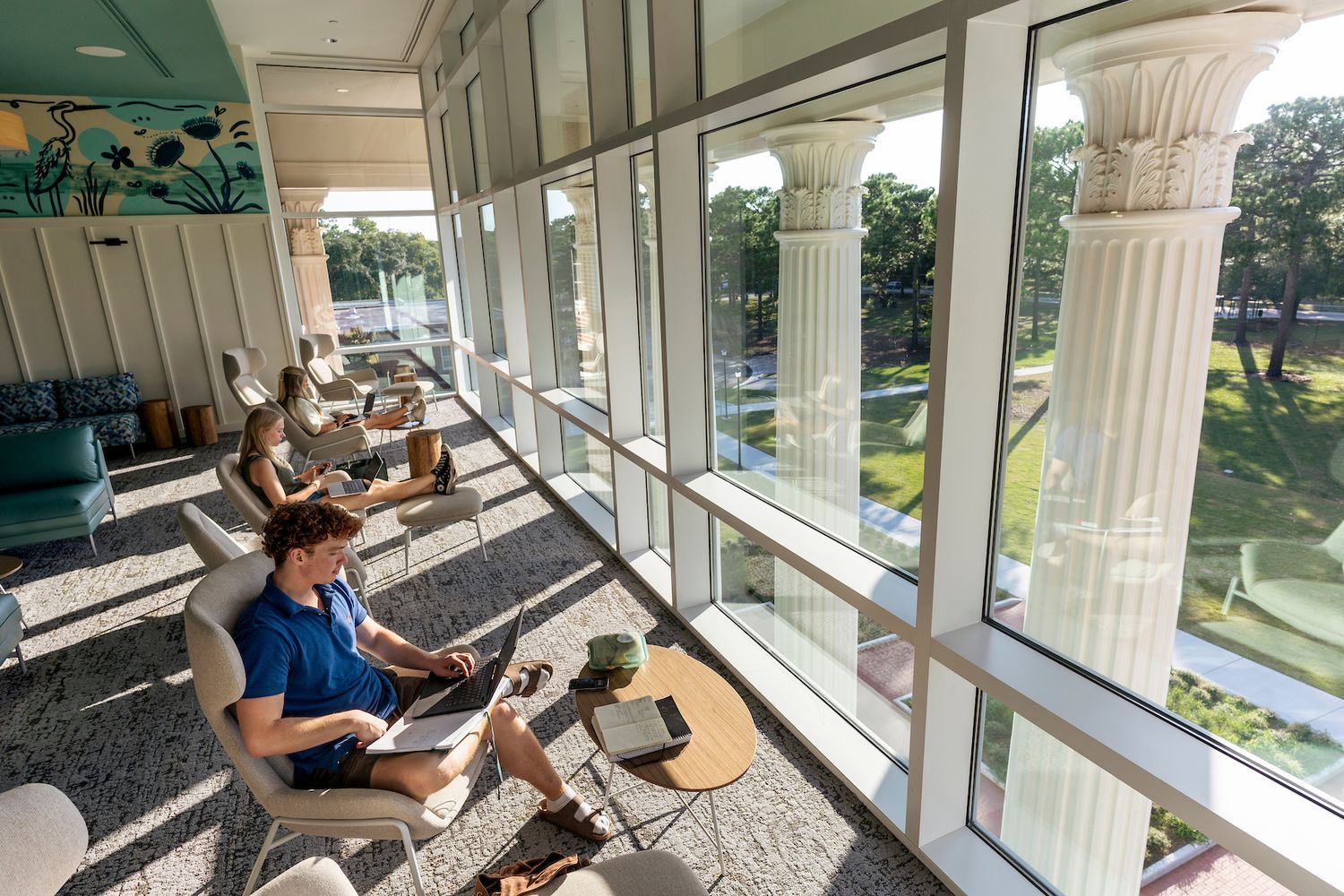 Students in The Lookout lounge in Discovery Hall